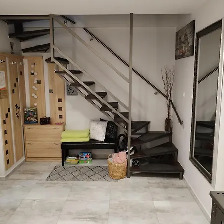 Victorio Vendeghaz Apartment *