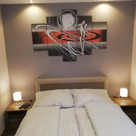 Victorio Vendeghaz Apartment