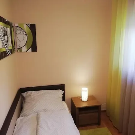 Apartment Victorio Vendeghaz *