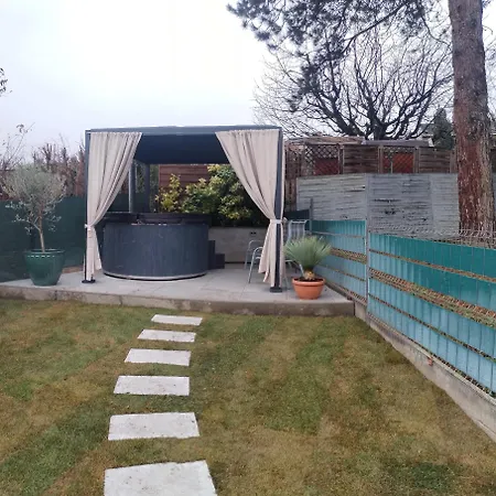 Apartament Victorio Vendeghaz *