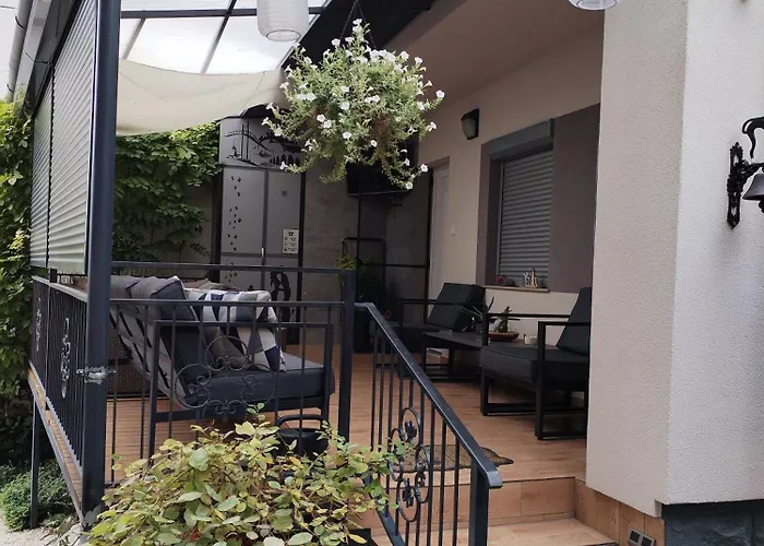 Victorio Vendeghaz *