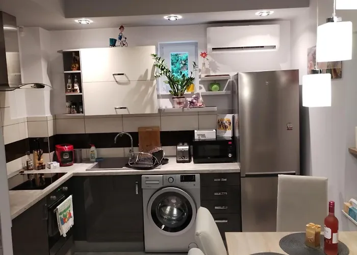 Victorio Vendeghaz 아파트 *